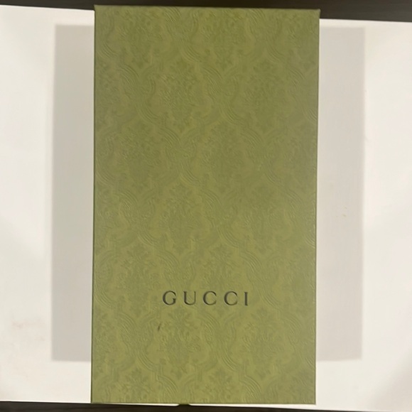 Interlocking G Slide Sandals size 8 and 10 - Picture 7 of 7